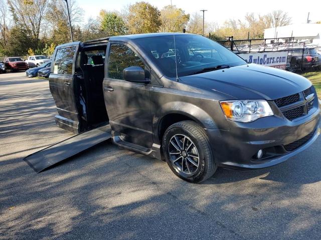 2019 dodge grand caravan gt