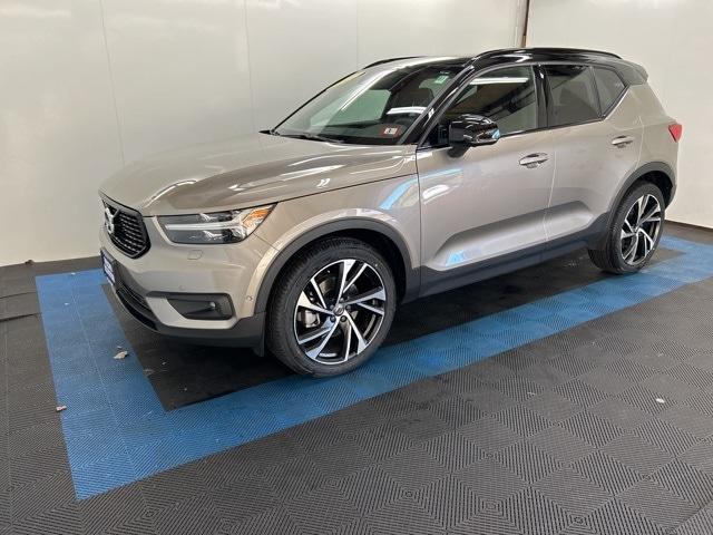 2022 volvo xc40 t5 r-design