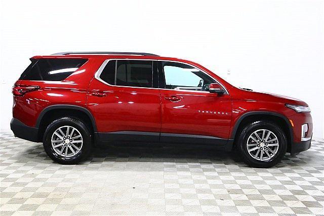2023 chevrolet traverse lt leather