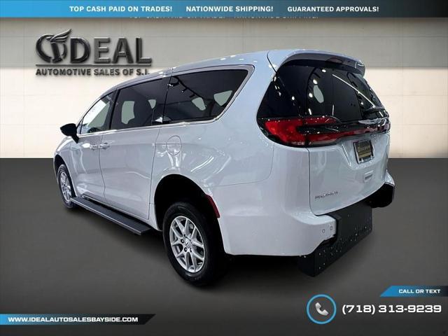 2024 chrysler pacifica touring