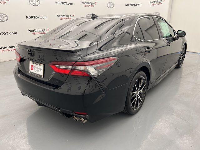 2023 toyota camry se