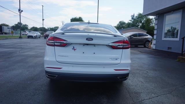 2019 ford fusion titanium