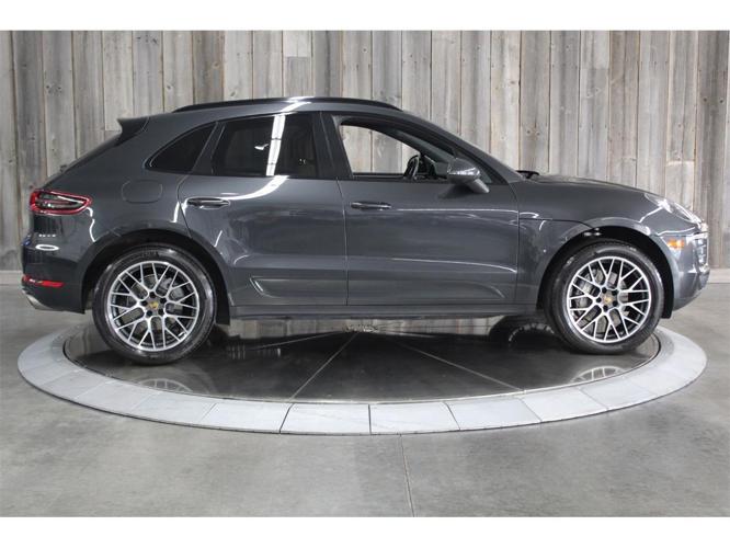 2018 porsche macan in bettendorf, iowa