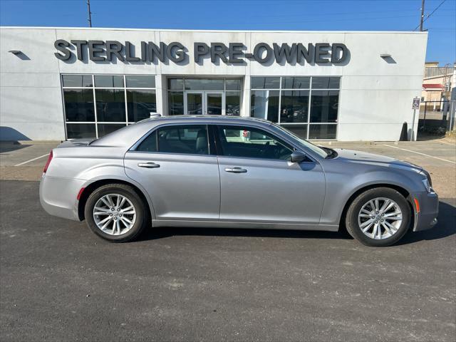 2018 chrysler 300 touring