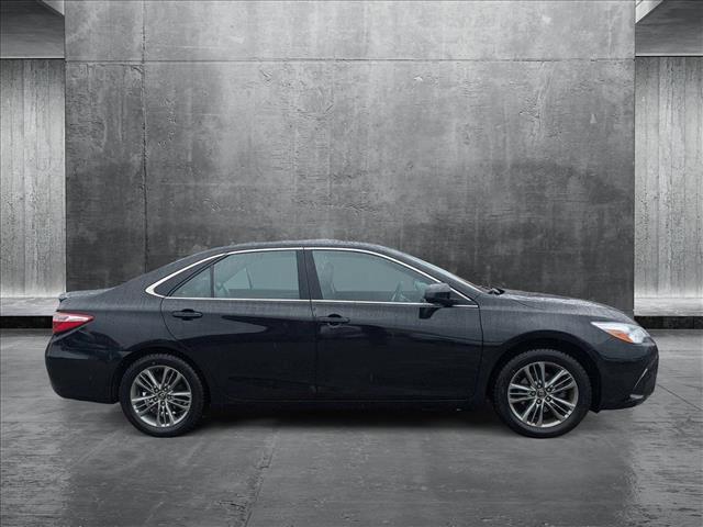 2016 toyota camry se