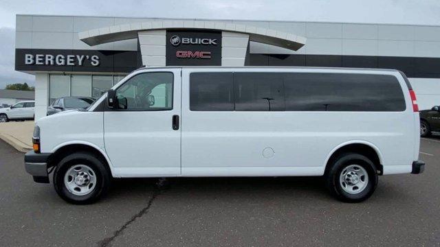 2022 chevrolet express 3500 ls