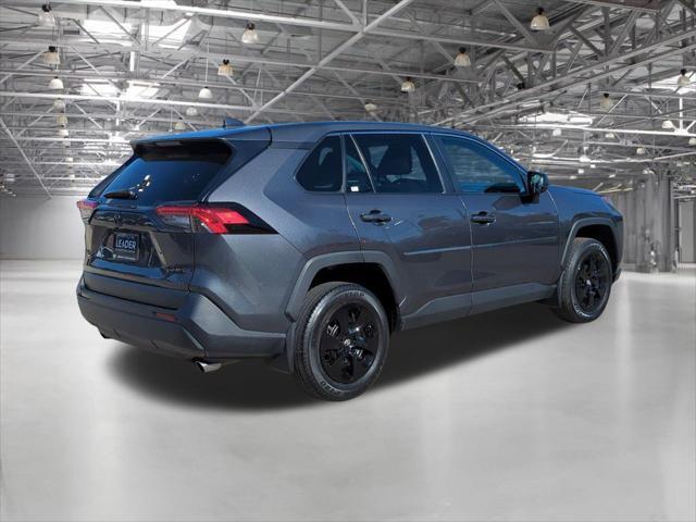 2023 toyota rav4 le