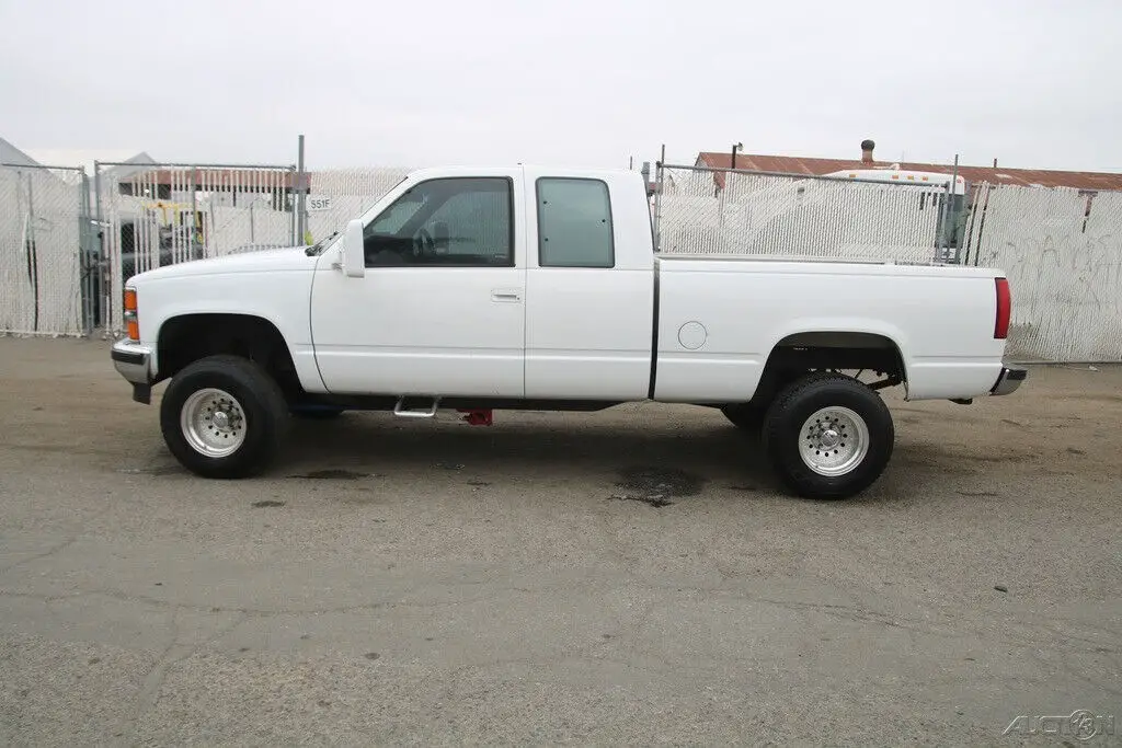 1993 used 5.7l v8 16v automatic 4wd pickup truck