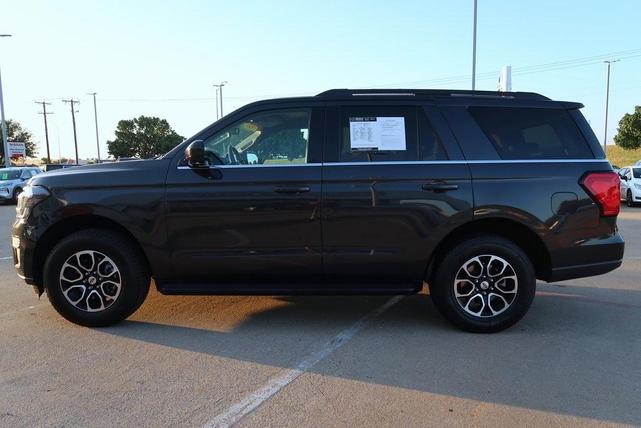 2022 ford expedition xlt