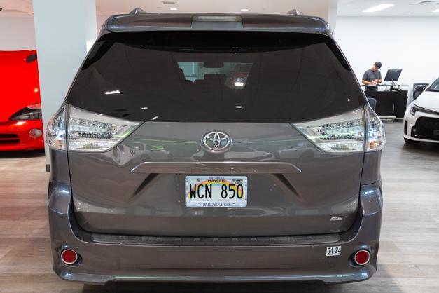 2013 toyota sienna se