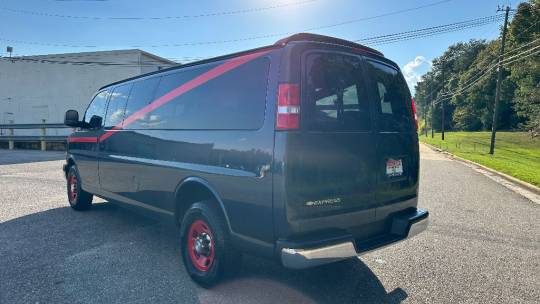 2020 Chevrolet Express 1lt
