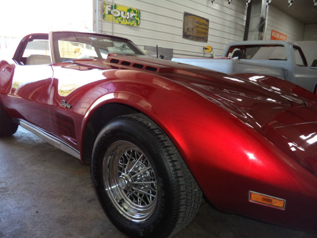 1976 candy apple red corvette