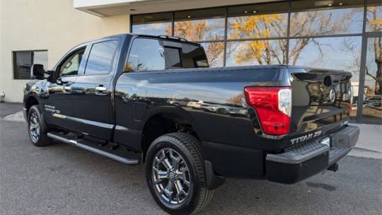2017 Nissan Titan