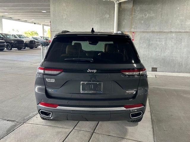 2022 jeep grand cherokee 4xe summit