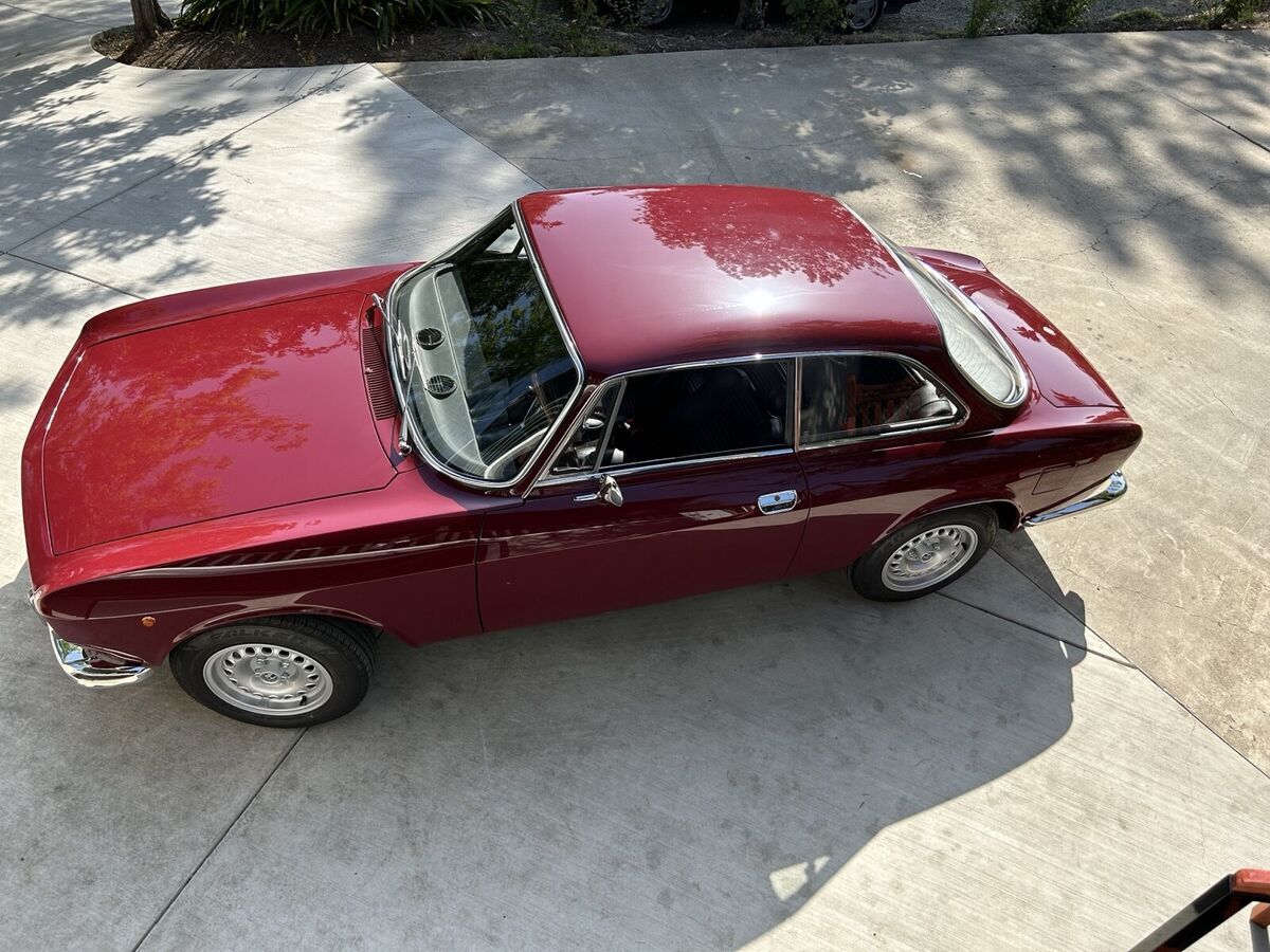 1974 alfa romeo 2000 coupe red