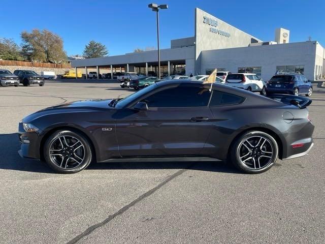 2022 ford mustang gt