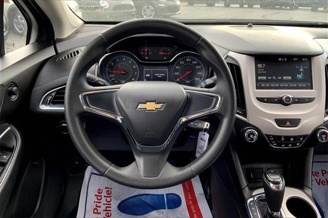 2017 chevrolet cruze ls