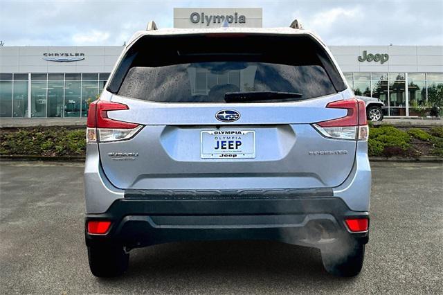 2023 subaru forester premium