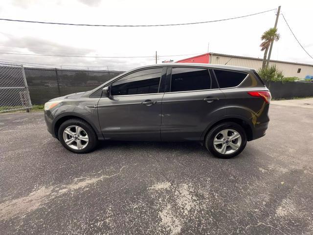 2015 ford escape se