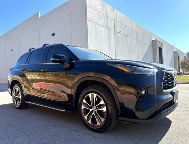 2021 toyota highlander xle
