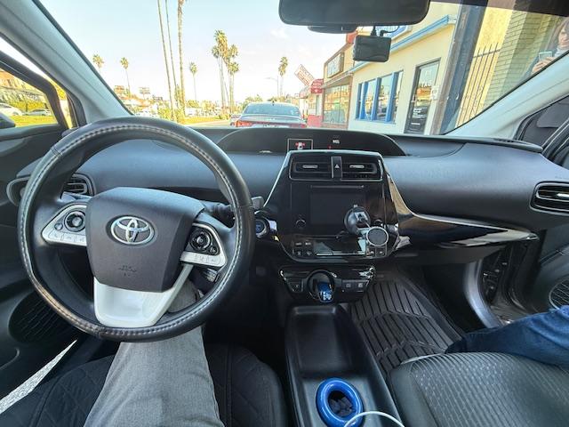 2017 toyota prius one