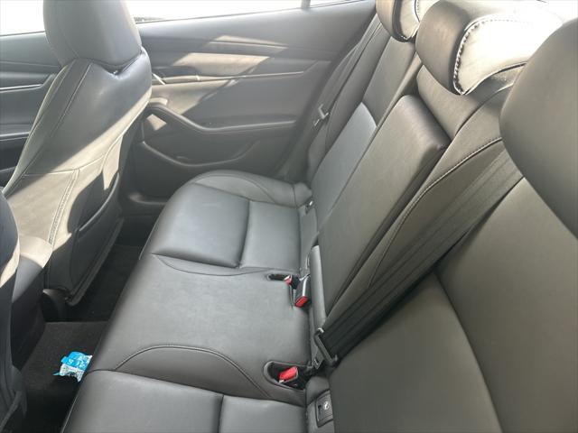 2022 mazda mazda3 fwd w/select package