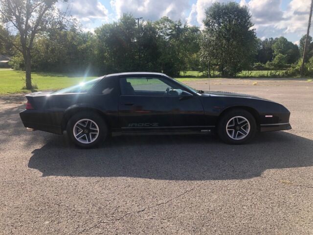 1987 chevrolet camaro coupe black rwd automatic iroc-z