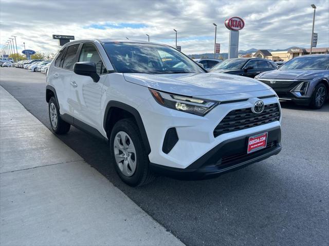 2024 toyota rav4 le