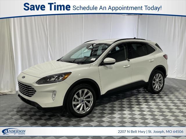 2022 ford escape titanium