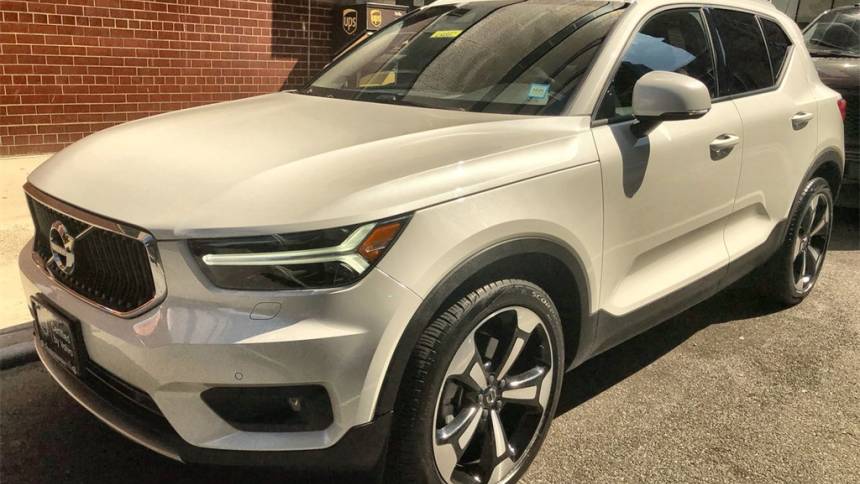 2022 volvo xc40 t5 momentum