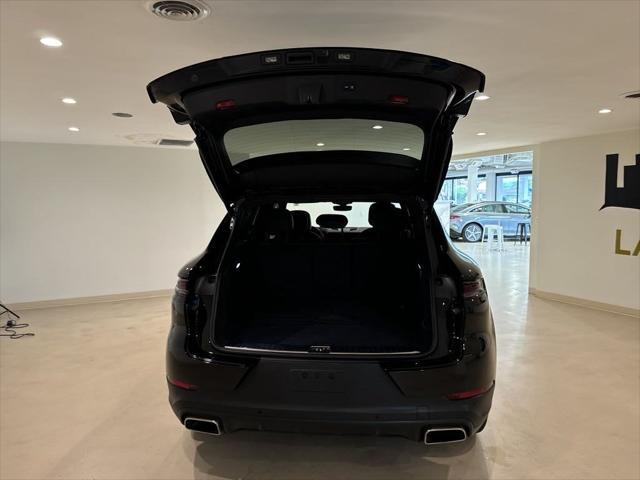 2024 porsche cayenne base