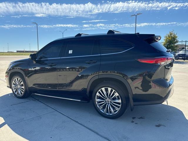 2021 toyota highlander platinum