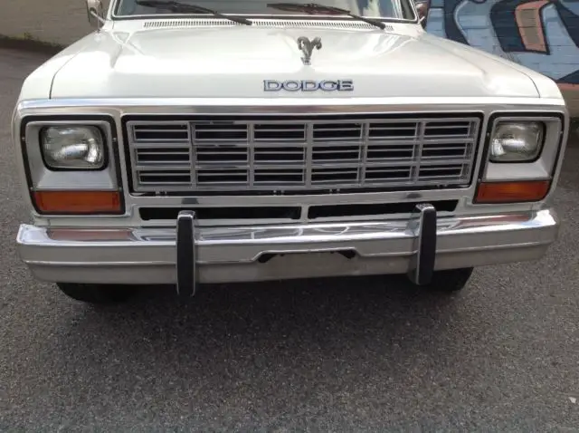 1985 dodge ram 100 custom ***no reserve***
