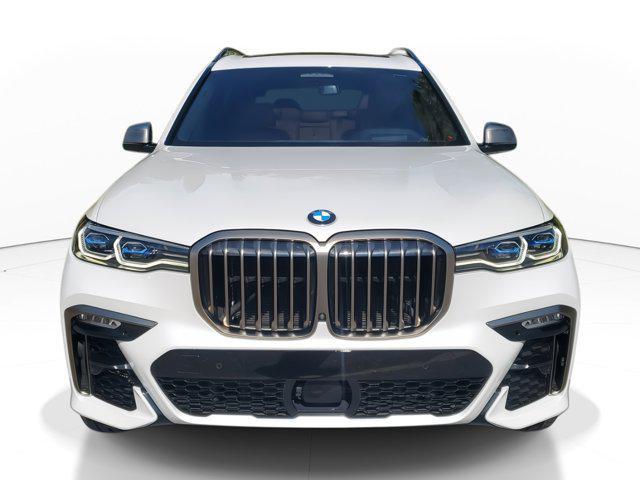 2022 bmw x7 m50i