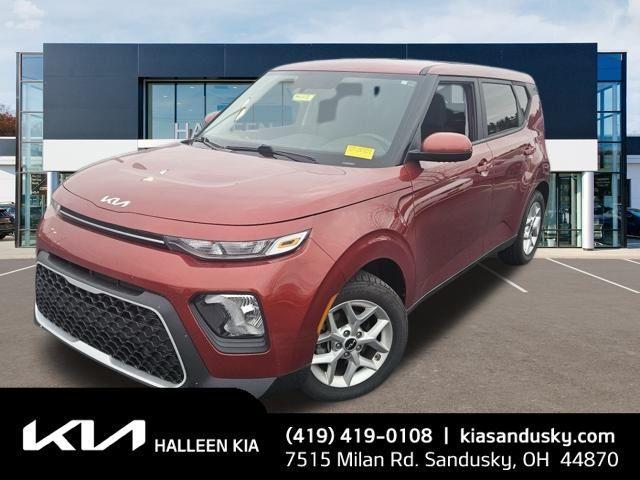 2022 kia soul lx