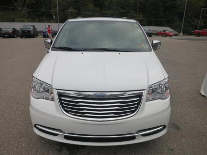 2015 chrysler town and country touring-l touring-l 4dr mini-van for sale in chapmanville, west virginia