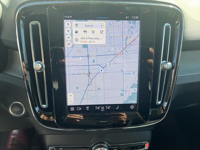 2023 volvo xc40 b5 plus bright theme