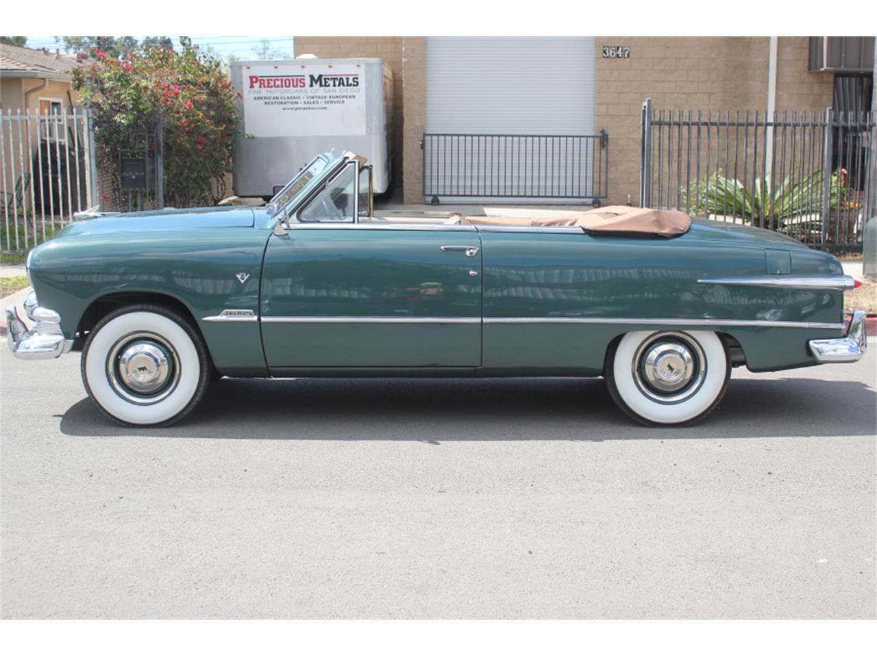 1951 ford custom deluxe