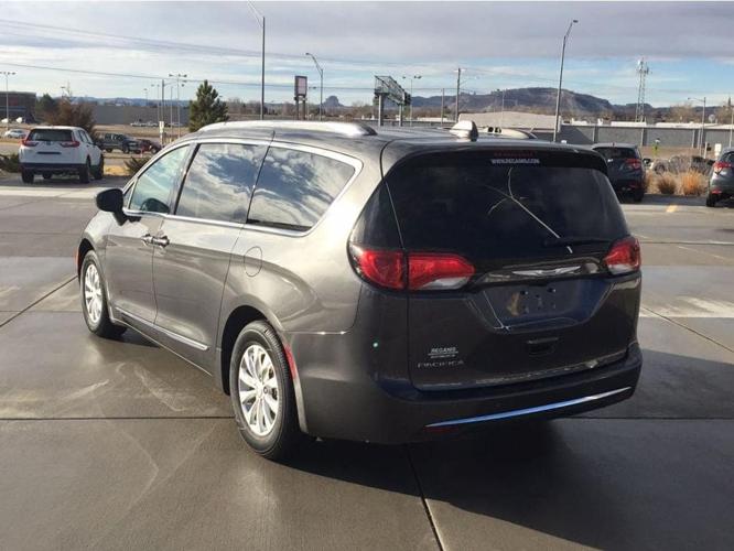 used 2018 chrysler pacifica touring-l scottsbluff, ne 69361 for sale in scottsbluff, nebraska