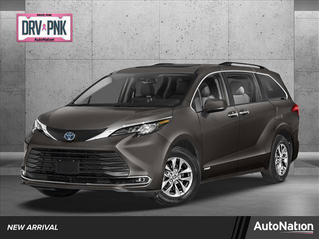 2022 toyota sienna xle 8 passenger