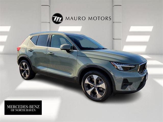 2024 volvo xc40 b5 plus bright theme