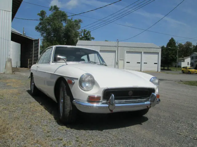 mgb gt - 1971