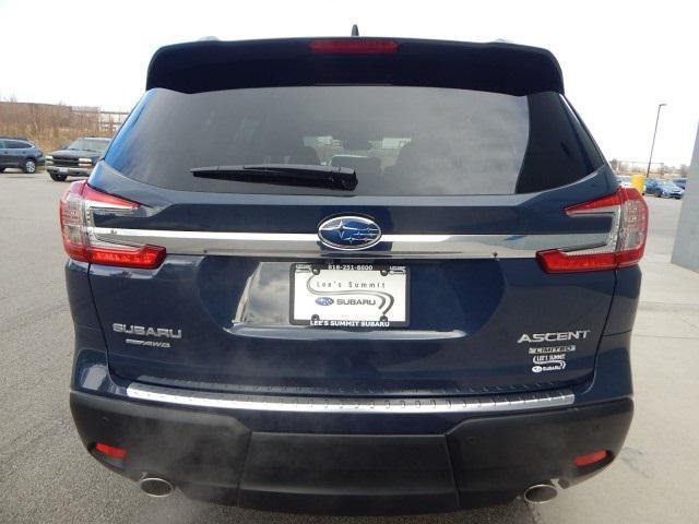 2024 subaru ascent limited 8-passenger