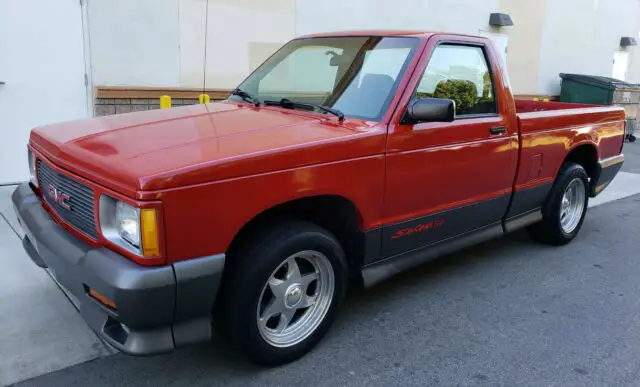 super rare 1 year only gmc sonoma gt similar syclone typhoon chevy s10 cameo