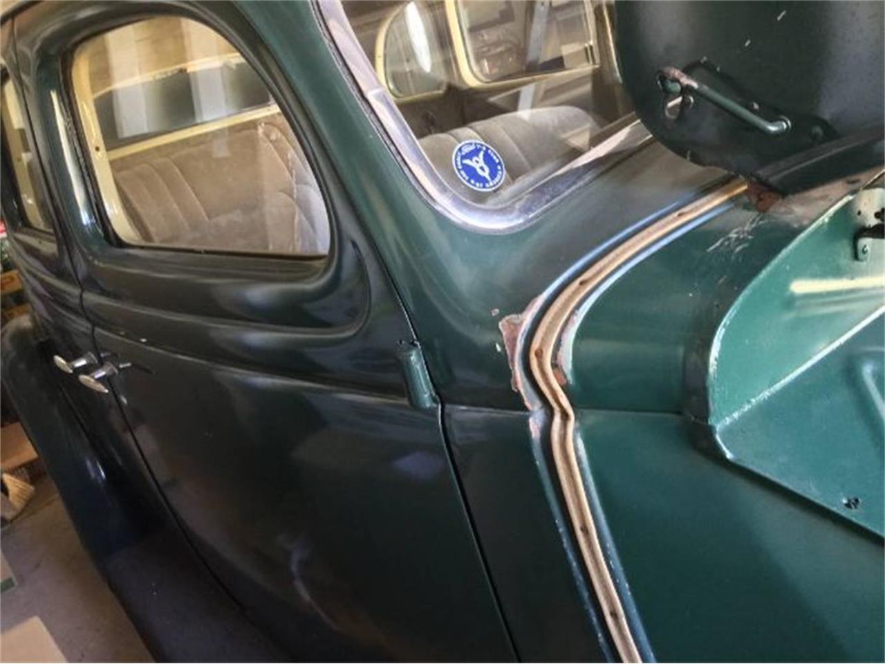 1935 ford sedan