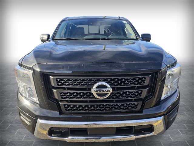 2021 nissan titan sv
