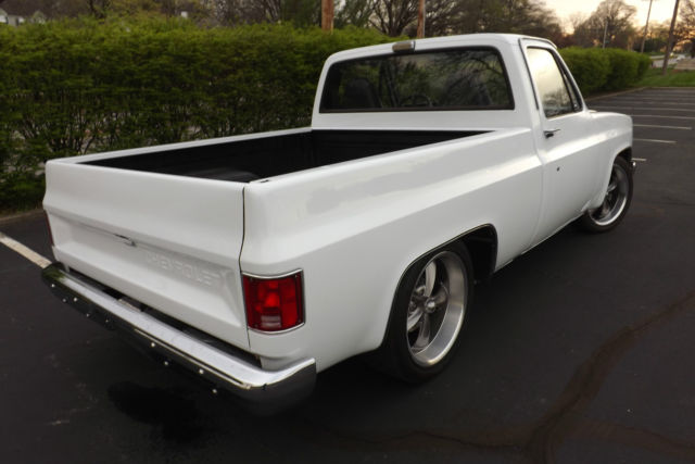 1986 chevrolet c10 custom standard cab pickup 2-door 5.7l short bed swb