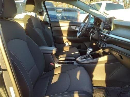 2022 kia forte lxs in newington, new hampshire