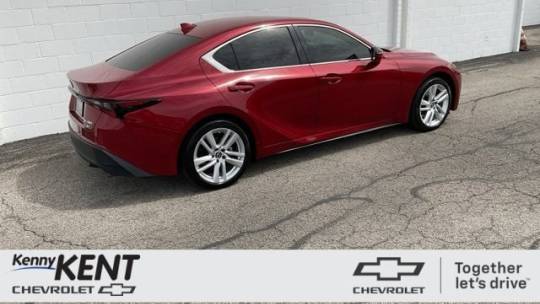 2022 lexus is 300 base