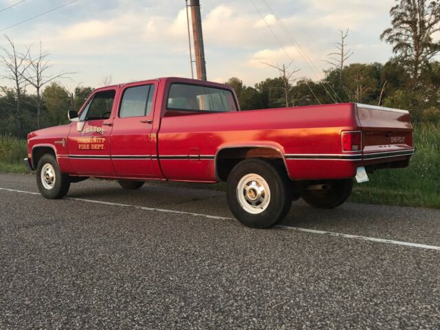 1984 chevrolet c30 crew cab 3+3 pickup 1 ton manual trans 2wd retired fire dept